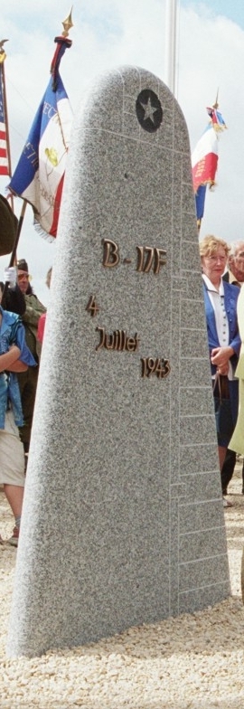stèle au mémorial de besson à Saint-Colomban